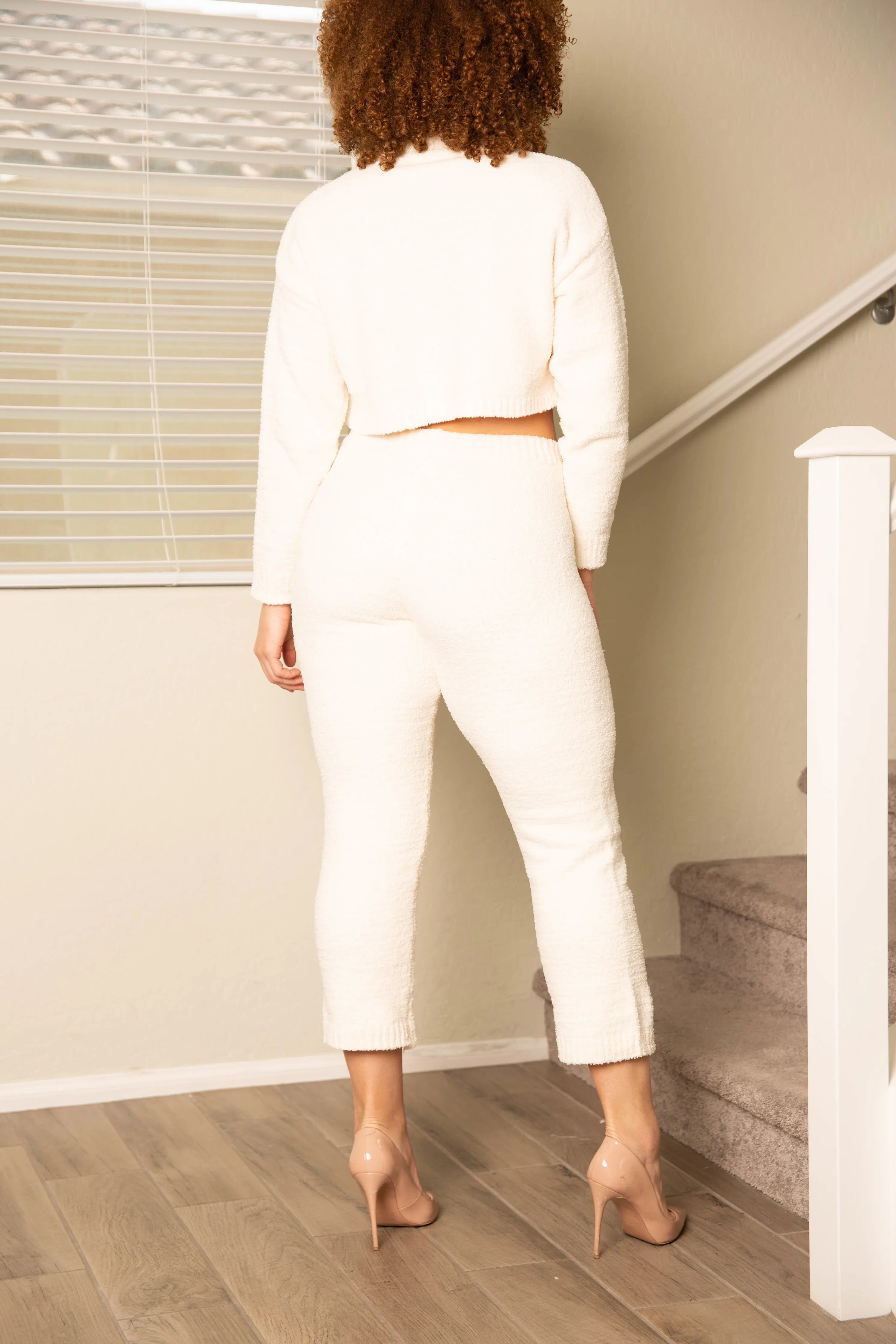 Em.brace.U Soft White Long Sleeve Crop Sweater with Matching Pant