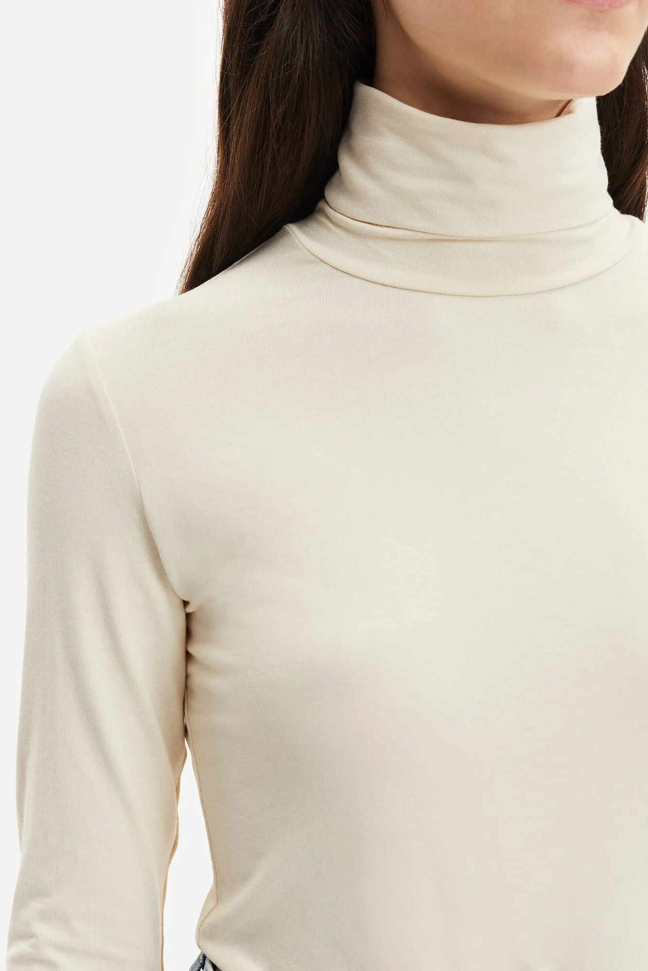 Ester t-n Warm White
