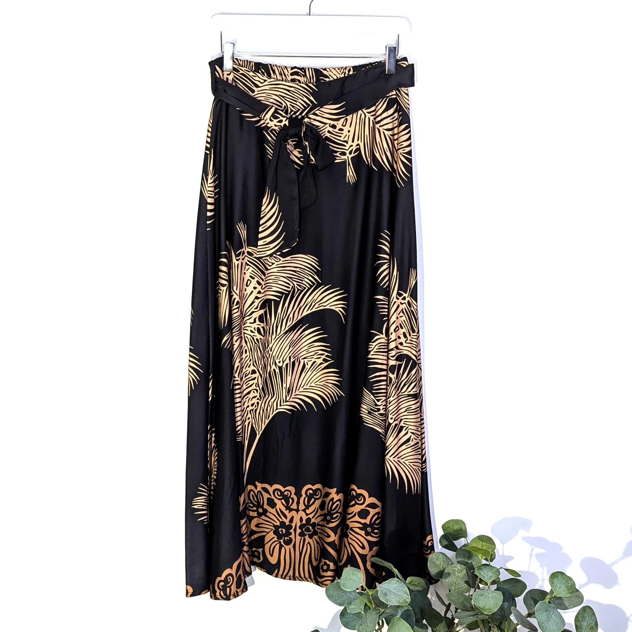 Palm print viscose rayon mix satin feel skirt with flower boarder with half elasticated waist and tie front (M-L)