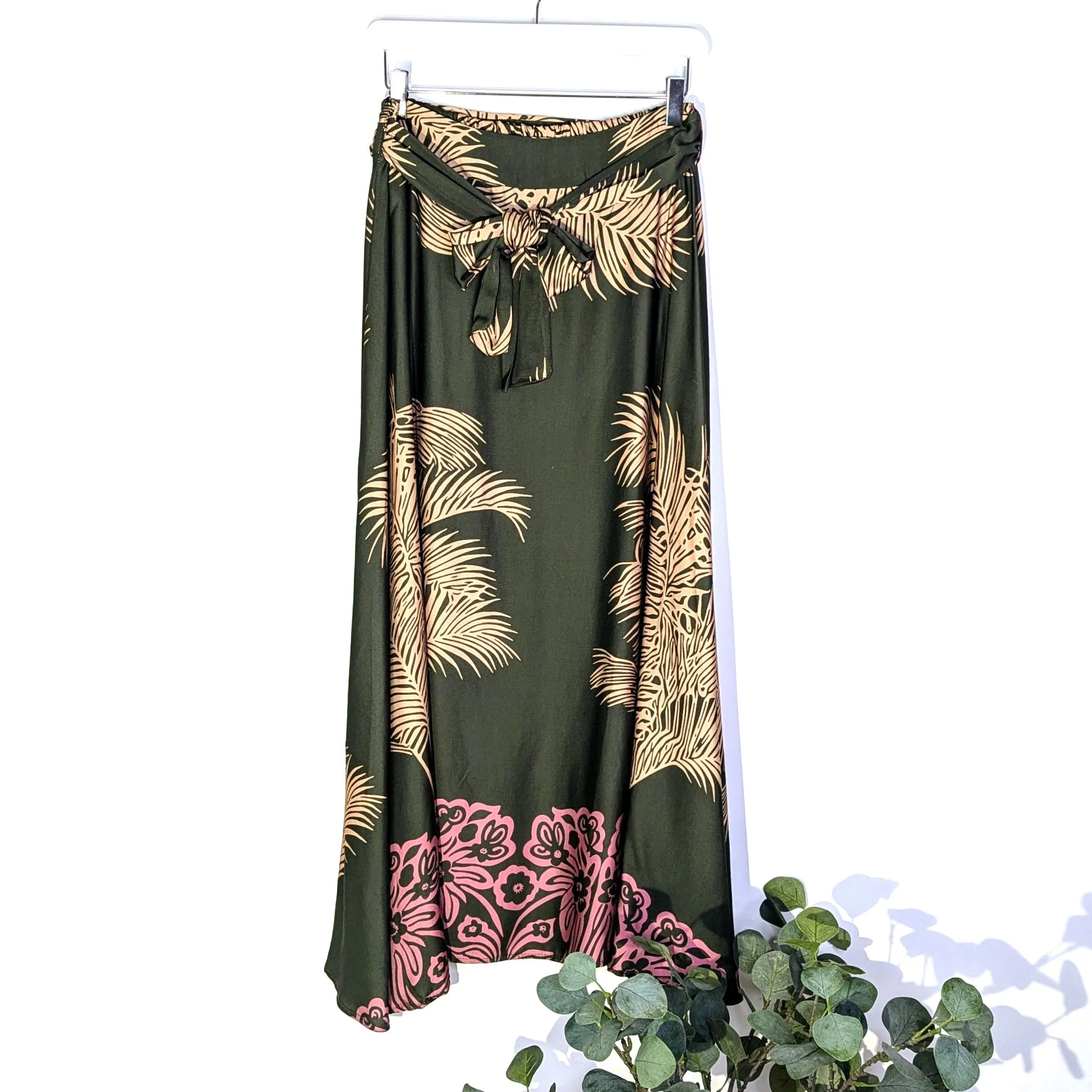 Palm print viscose rayon mix satin feel skirt with flower boarder with half elasticated waist and tie front (M-L)