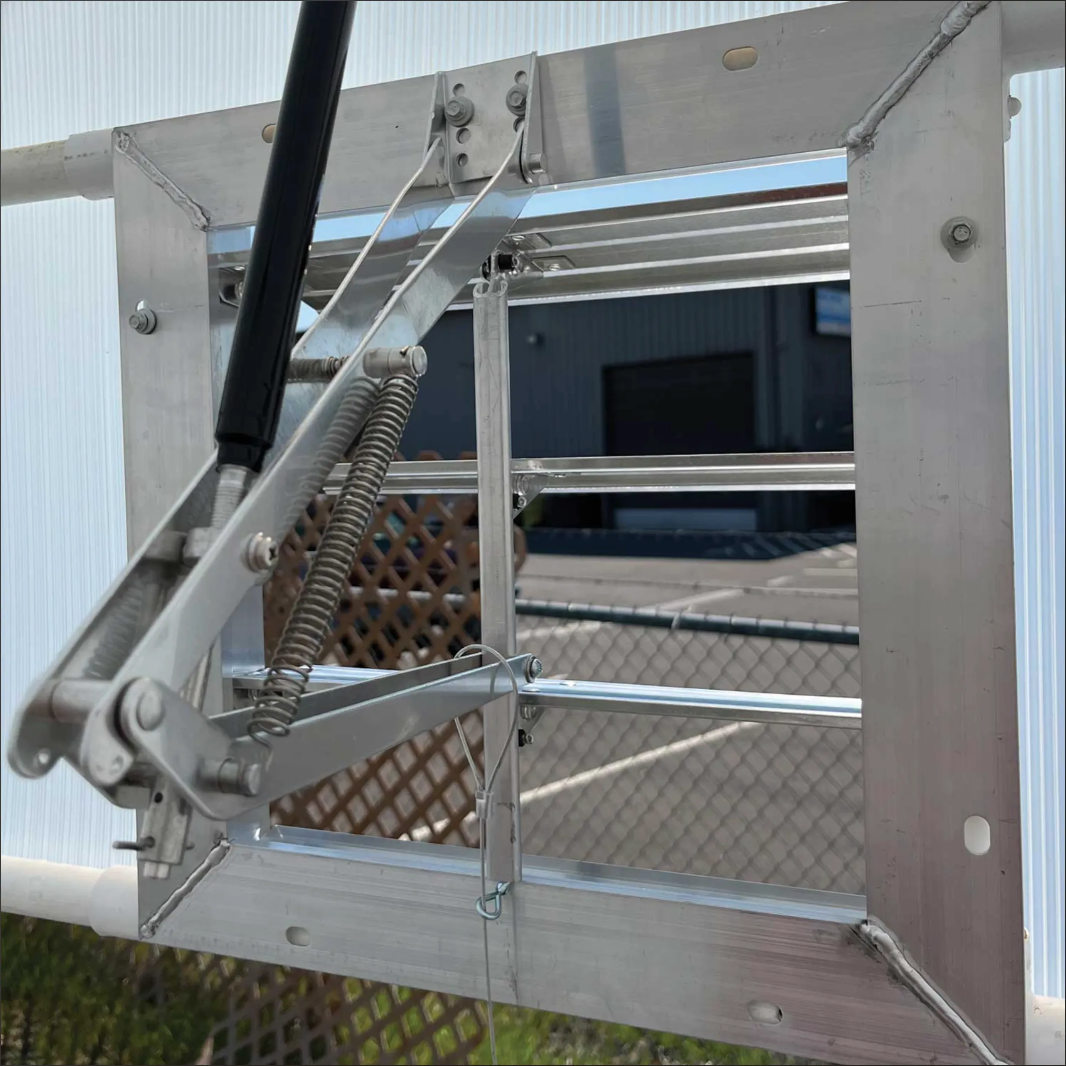 Solexx | Aluminum Louver With Automatic Opener for Greenhouses